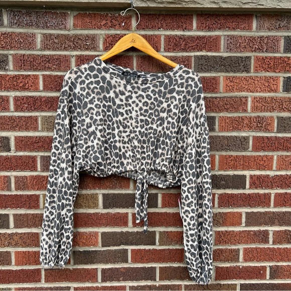 Audrey 3+1 Cheetah Print Drawstring Long Sleeve Crop Top - Picture 1 of 6